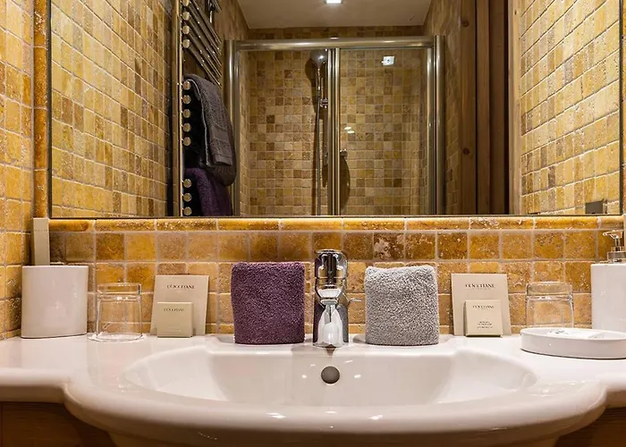 112m² 1850, Centre, Proche Pistes, 3 Chambres, Balneo, Hammam, Wifi - Fr-1-631-165 *